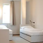 Maverick Market Hostel
