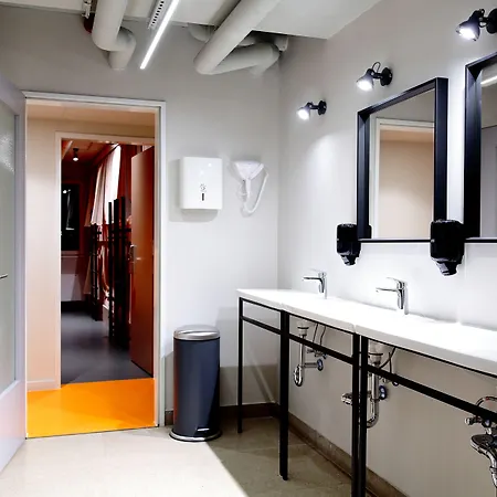 Maverick Market Hostel