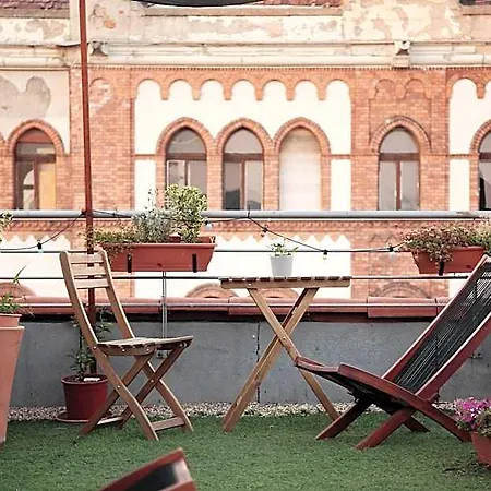 Albergue Maverick Market *