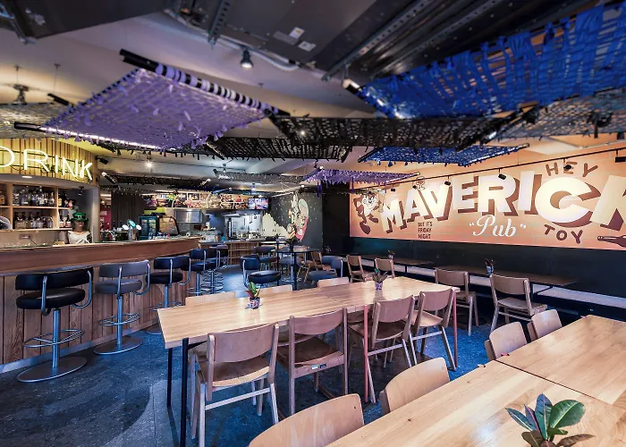 Maverick Market Hostel